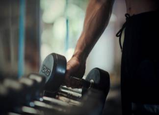 Ćwiczenia na biceps w domu dla mężczyzn